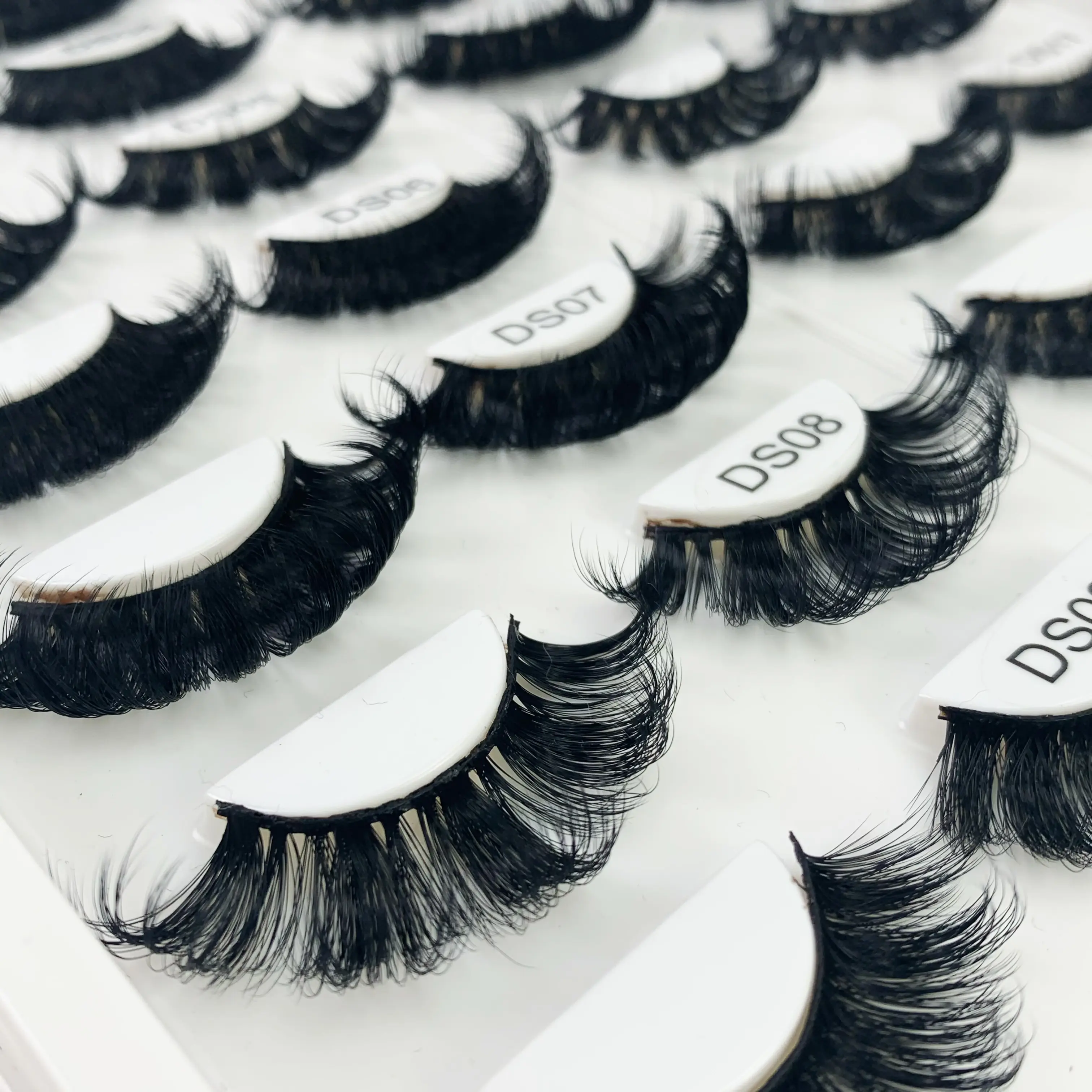 Russian strip lash High quality Comfortable to wear Fluffy effect Esay to apply