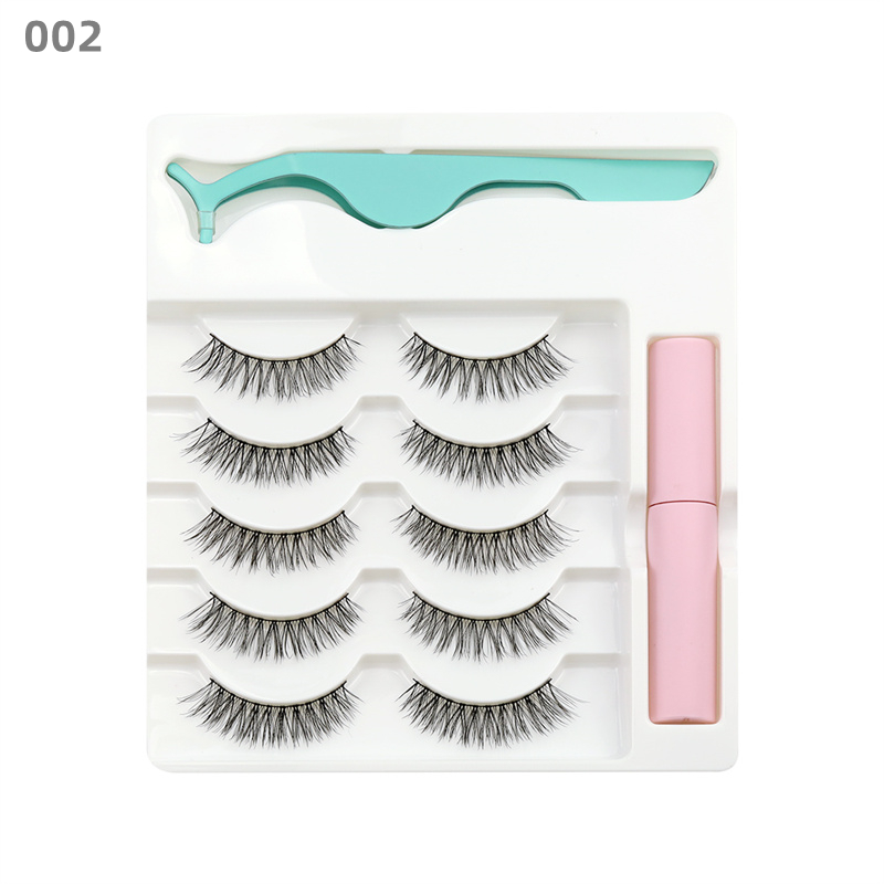 fake-lash-with-eyelash-glue-002-3.jpg